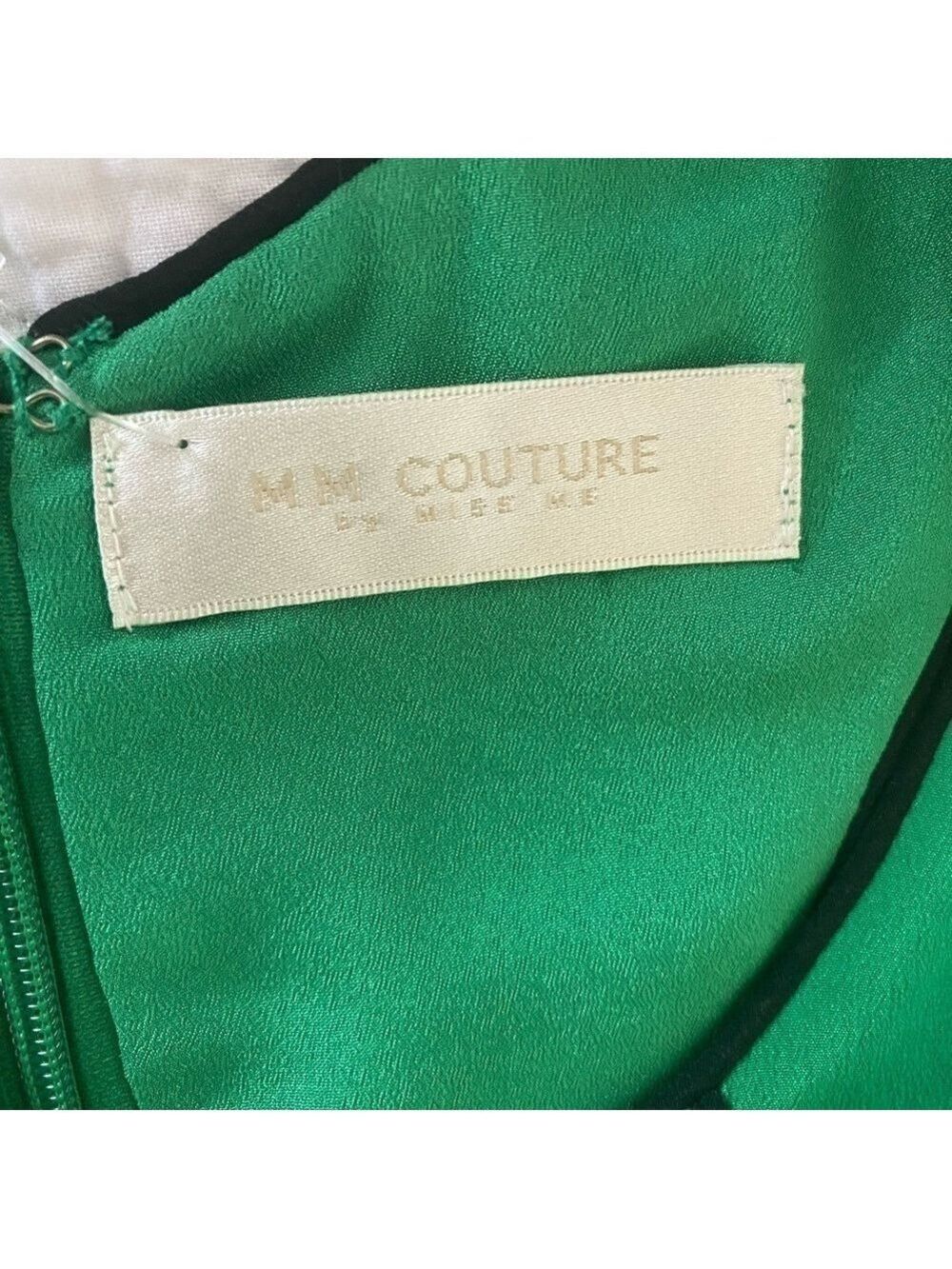 Mm Couture Dresses sleeveless, size small seaming/ piping in black pre loved - Picture 3 of 10